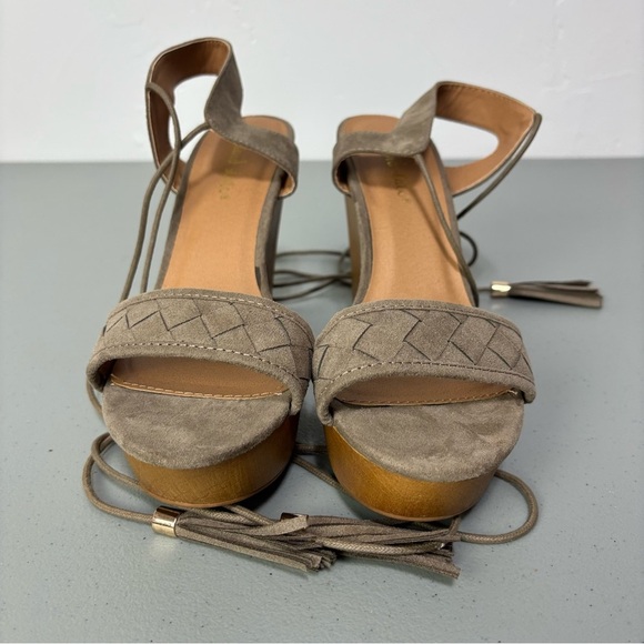 Altar'd State Wedge Gladiator Lace Up Wedge Sandals Heels Women's 9 Neutral - Picture 2 of 10